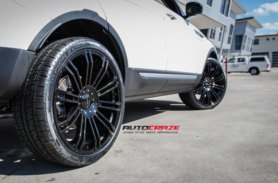 RANGE-ROVER-EVOQUE-D2-GLOSS-BLACK
